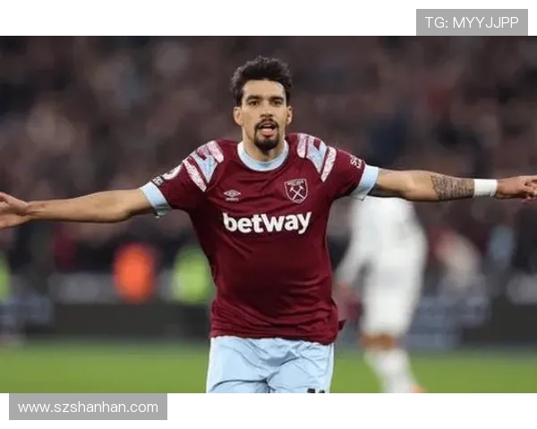 西汉姆联因球迷管控问题遭英足总罚款12万英镑